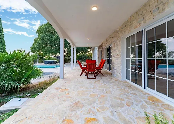 Holiday home Stunning In