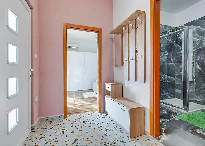 Holiday home Stunning In Benkovac